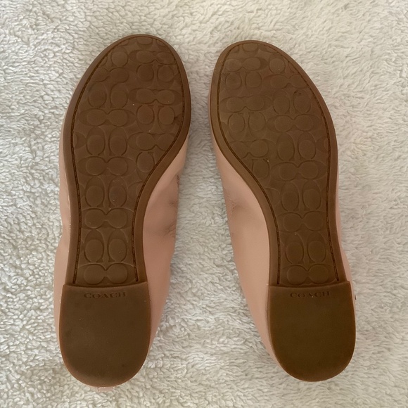 COACH Ballerina Nude Pink Leather Flat with Gold Tone Horse and Carriage Logo - Picture 5 of 7